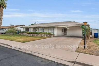 Main picture of 1519 W 5th Pl