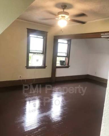 Main picture of 3356 N 21st St