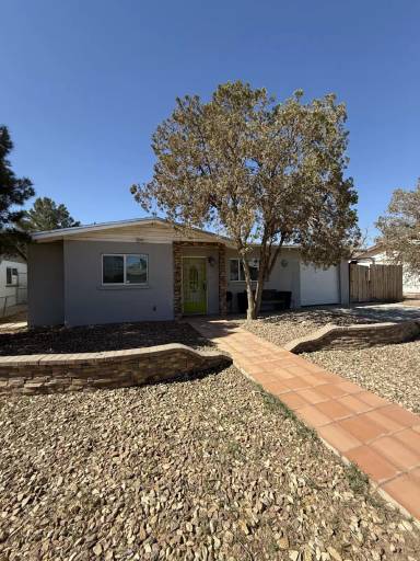 Main picture of 8136 Tigua Cir