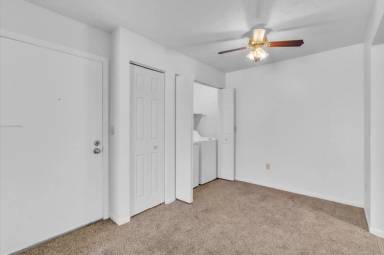 Main picture of 9107 N Wilhelm Rd