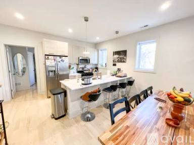 Main picture of 839 W Agatite Ave