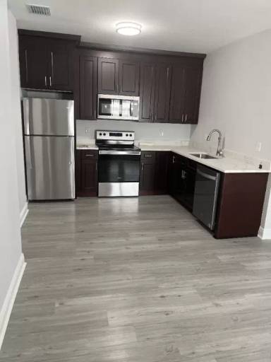 Main picture of 405 S Westland Ave