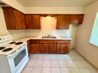 Main picture of 212 Arcola St