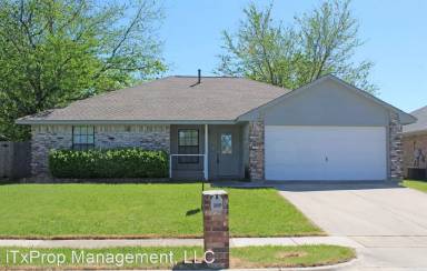 Main picture of 289 Benjamin St