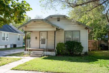 Main picture of 253 N Fern St
