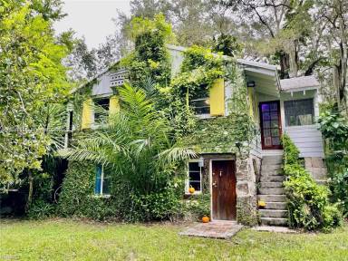 Main picture of 10005 Banyan Dr