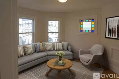 Main picture of 40 Calvin St