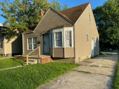 Main picture of 16284 Coram St