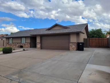 Main picture of 5407 E Catalina Ave