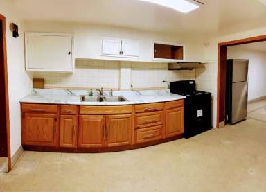 Main picture of 1315 W 31st St