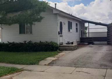 Main picture of 1001 N Elm St