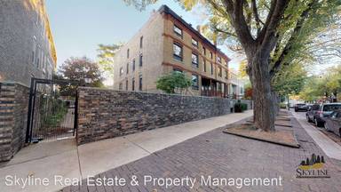 Main picture of 2145 N Lakewood Ave