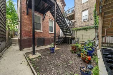 Main picture of 1645 W 17th St