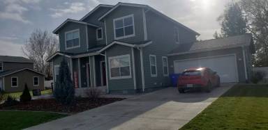 Main picture of 1320 E 6th St