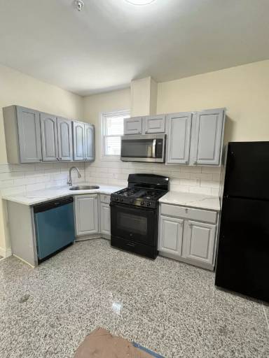Main picture of 165 N 14th St