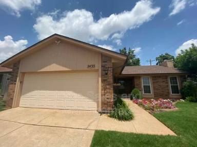 Main picture of 2433 Shady Tree Ln
