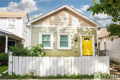 Main picture of 1439 S New Jersey St