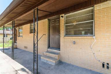 Main picture of 5674 Akra Ave