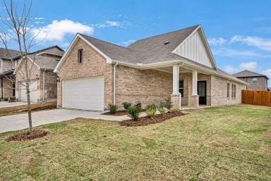 Main picture of 417 Martell Rd