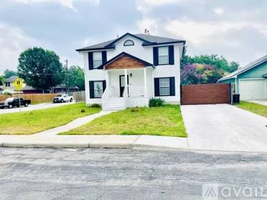 Main picture of 702 Claude W Black