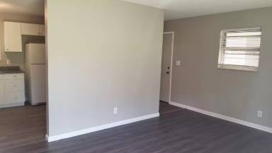 Main picture of 512 Parker Rd