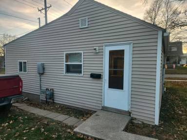 Main picture of 202 S 4th St