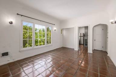 Main picture of 1848 N Mariposa Ave