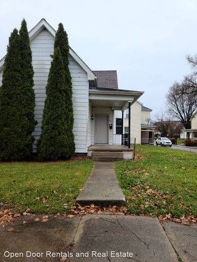 Main picture of 1331 E Lewis St