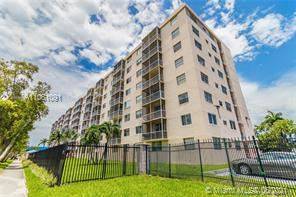 Main picture of Harbour Pointe of Miami Condo