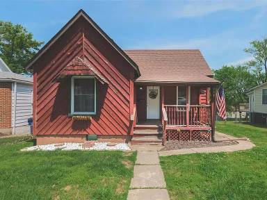 Main picture of 708 Moore St