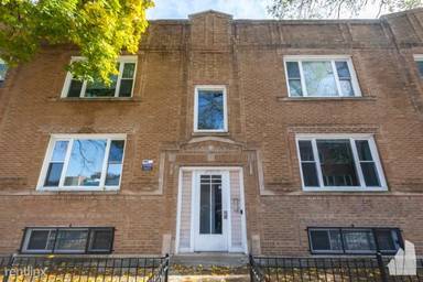 Main picture of 4751 N Leavitt St
