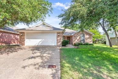 Main picture of 40 Sugar Creek Pl