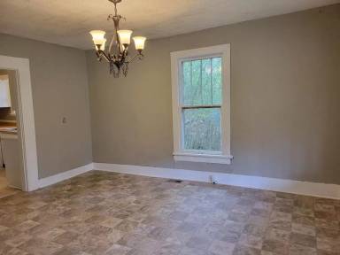 Main picture of 206 Hogan Rd