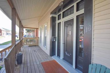 Main picture of 116 2nd St