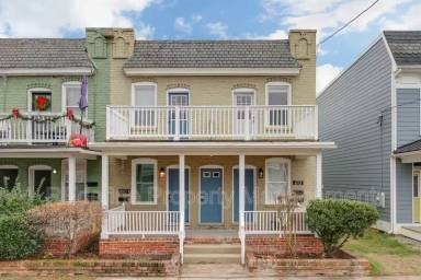 Main picture of 613 N 32nd St