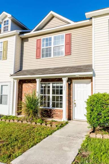 Main picture of 103 Spring Meadows Cir