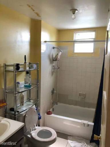 Main picture of 72 Seaman Ave