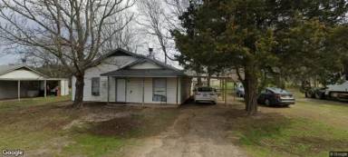 Main picture of 104 Willowbrook Dr