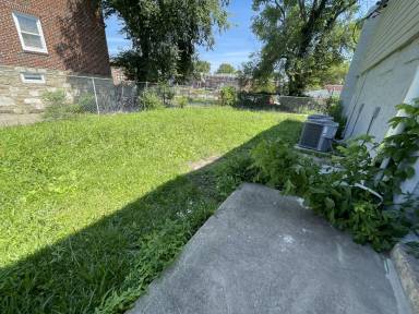 Main picture of 1433 E Vernon Rd