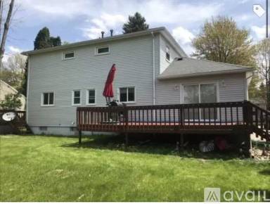 Main picture of 11 Bennett Ave
