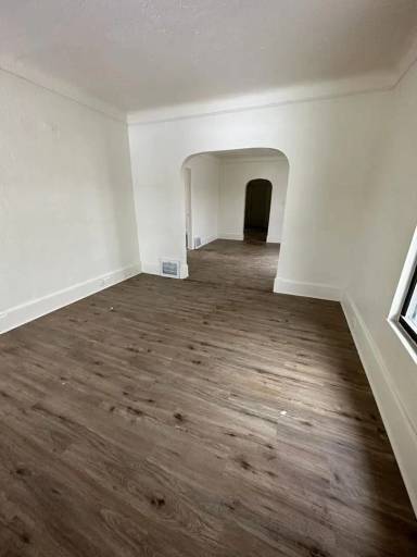 Main picture of 3202 W 71st St