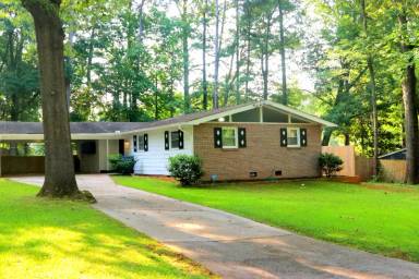 Main picture of 1882 Burning Tree Dr