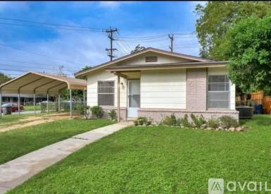 Main picture of 707 Sprucewood Ln