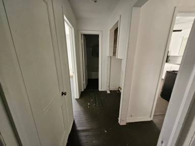Main picture of 112 W Cedar Ave