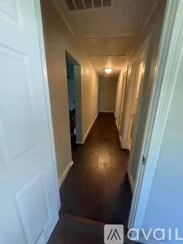 Main picture of 302 Miller St
