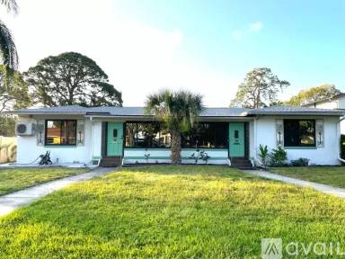 Main picture of 253 Mateo Way NE