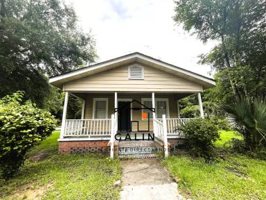 Main picture of 204 Sugden St