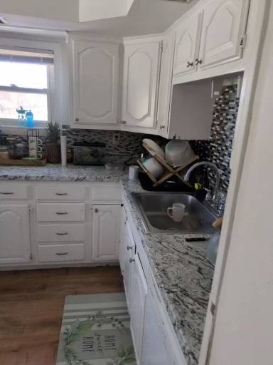 Main picture of 731 Waverley St