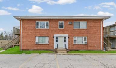 Main picture of 2214 1/2 Peirce Ave