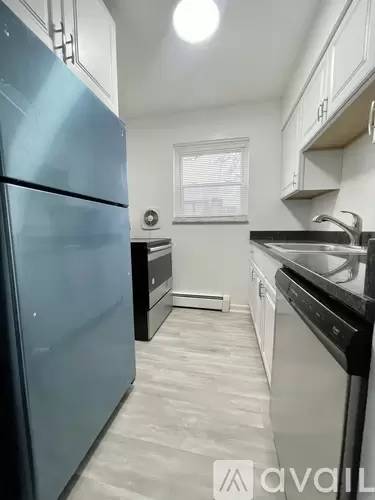 Main picture of 7803 Lake Ave